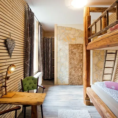 Red Rock * קוראורט אויבין